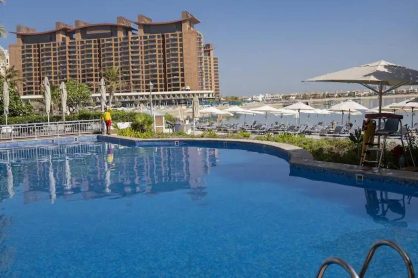 Dubai The Palm 4Br Beach & Pool Access Dubai