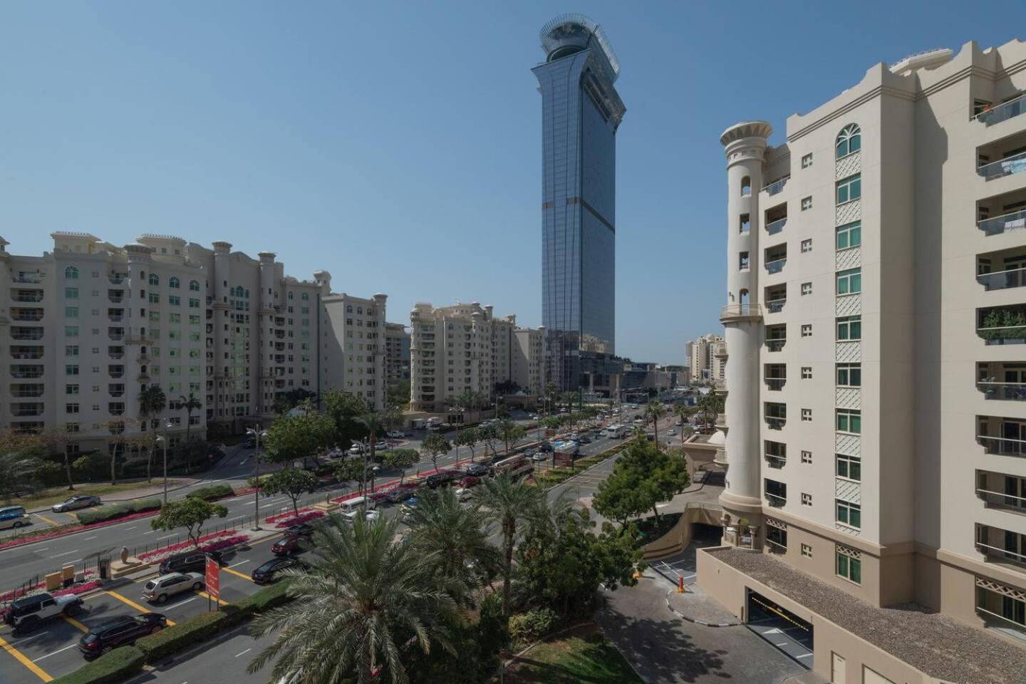 Dubai The Palm 4Br Beach & Pool Access